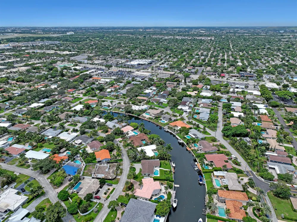 2100 NE 30th Court Lighthouse Point, FL 33064