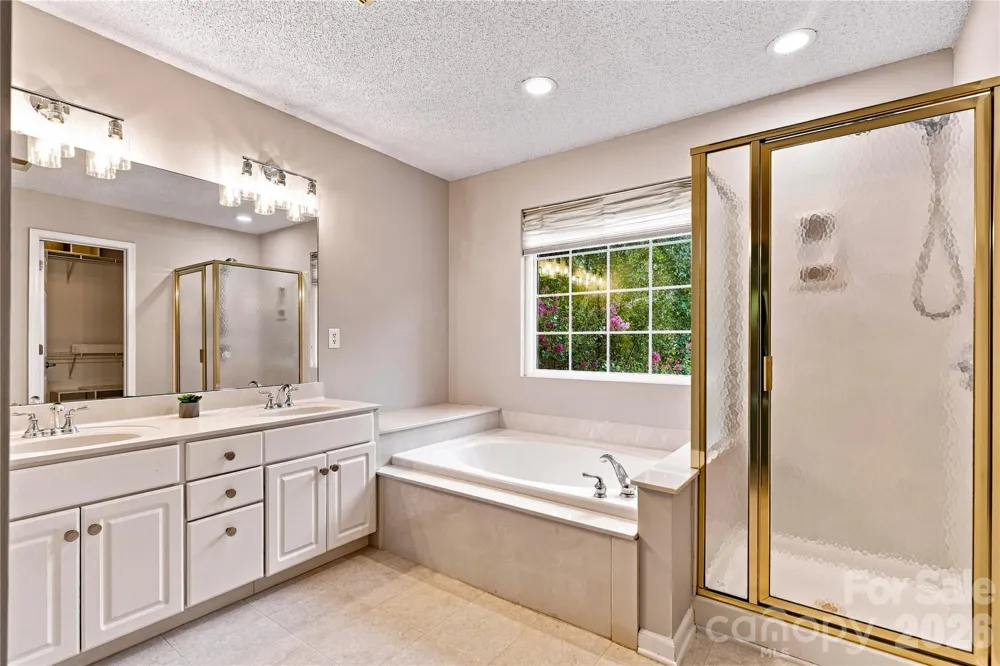 5477 Cambridge Bay Drive Charlotte, NC 28269