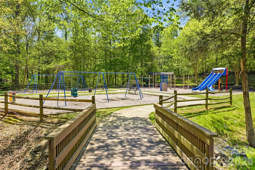 5477 Cambridge Bay Drive Charlotte, NC 28269