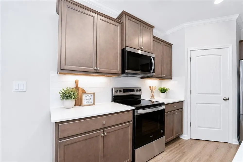 24 Berryville Dr Dawsonville, GA 30534