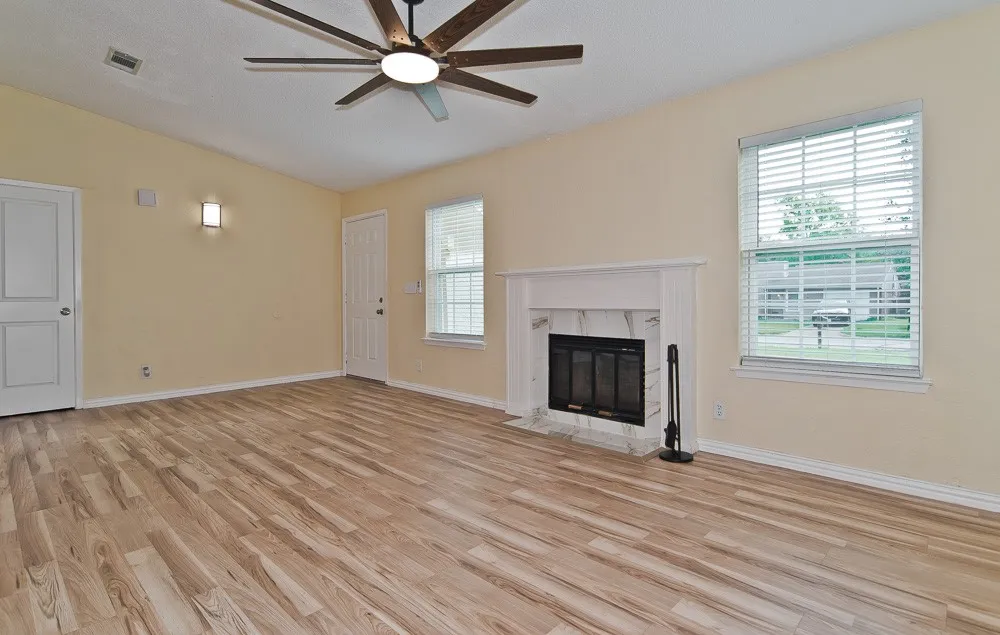504 Circleview Drive Mansfield, TX 76063