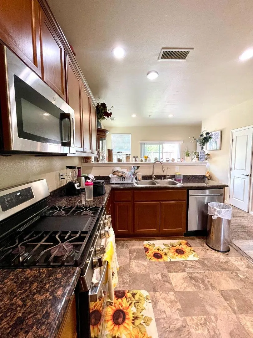 1278 Sycamore Street Greenfield, CA 93927