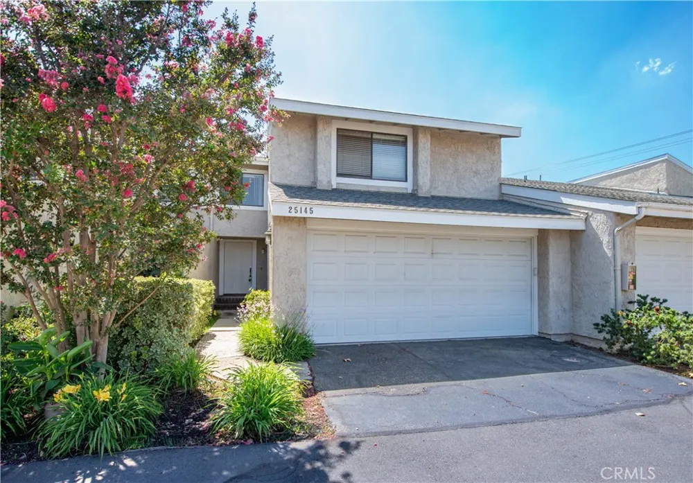 25145 Amberley Valencia, CA 91355