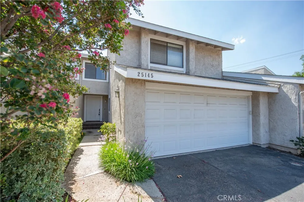 25145 Amberley Valencia, CA 91355