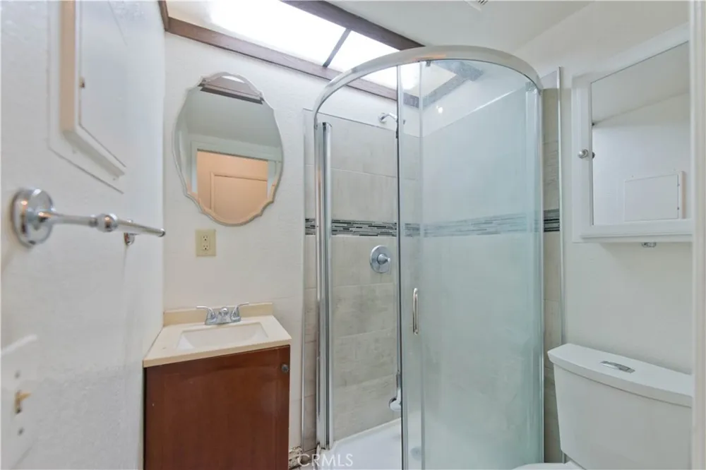 25145 Amberley Valencia, CA 91355