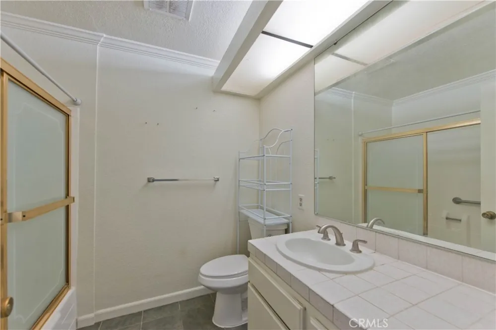 25145 Amberley Valencia, CA 91355