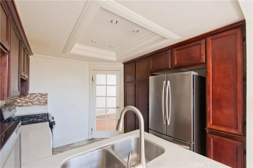 25145 Amberley Valencia, CA 91355