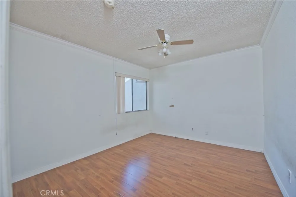 25145 Amberley Valencia, CA 91355