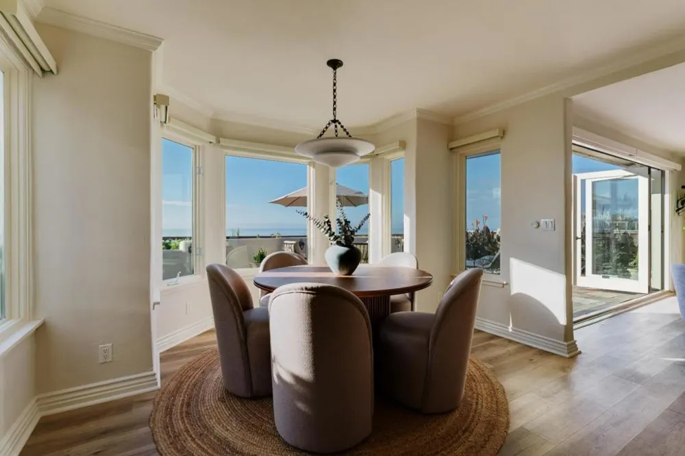 304 Grand Avenue Capitola, CA 95010