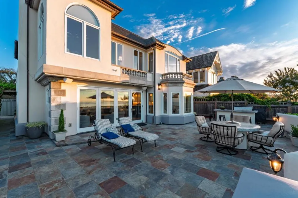 304 Grand Avenue Capitola, CA 95010