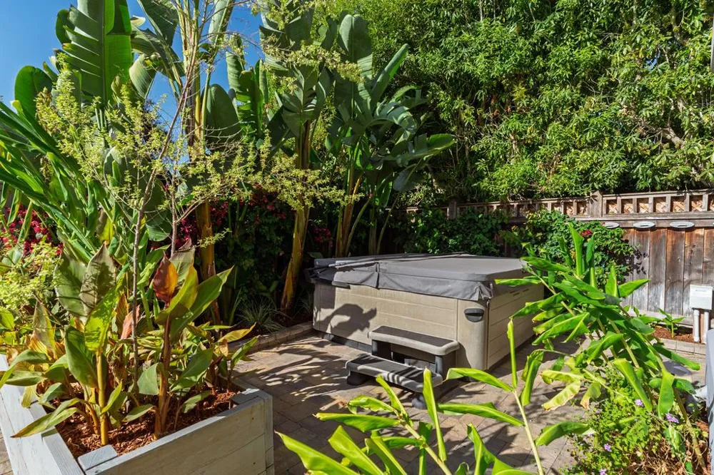 304 Grand Avenue Capitola, CA 95010