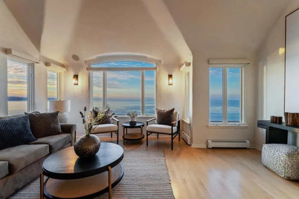 304 Grand Avenue Capitola, CA 95010