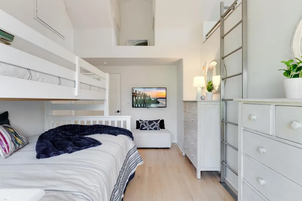 304 Grand Avenue Capitola, CA 95010