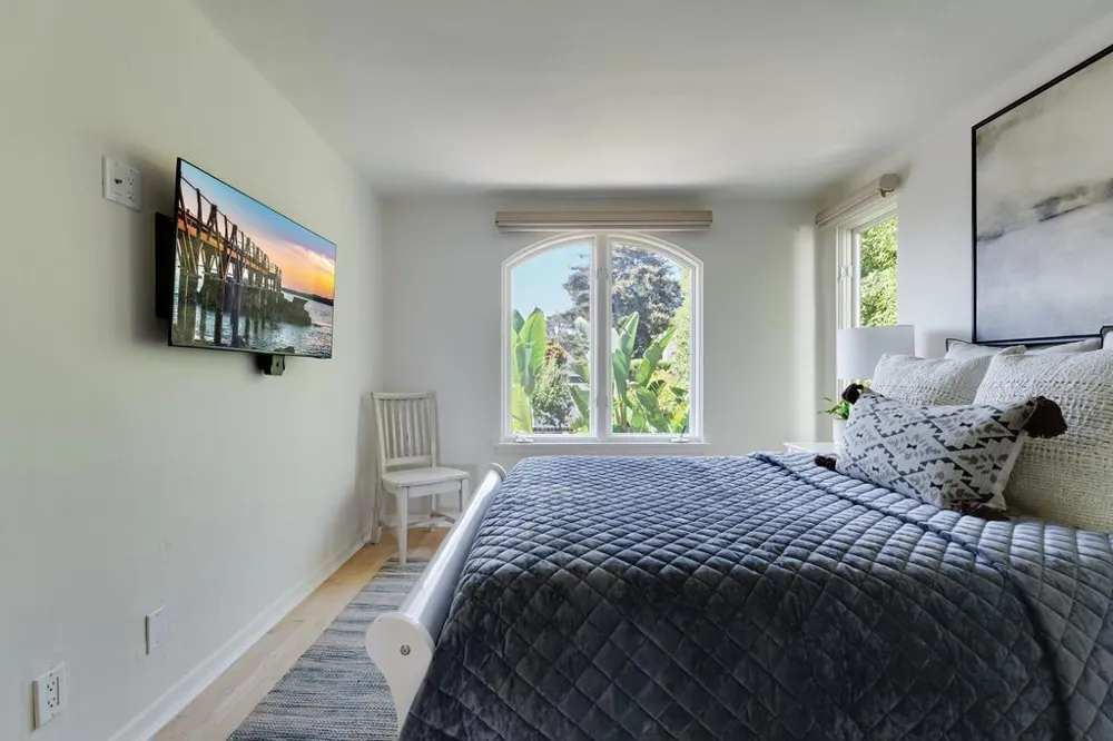 304 Grand Avenue Capitola, CA 95010