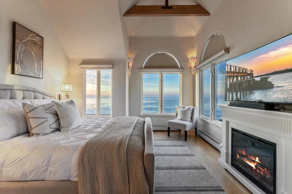 304 Grand Avenue Capitola, CA 95010
