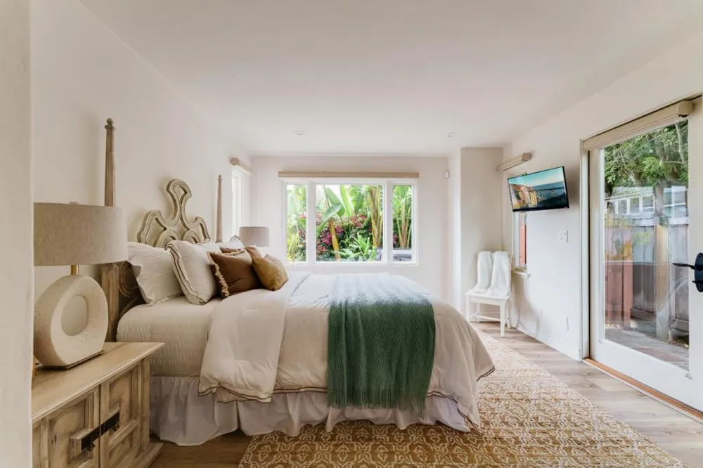 304 Grand Avenue Capitola, CA 95010