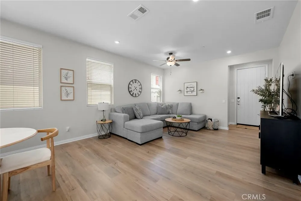 1927 S Apple Tree San Bernardino, CA 92408