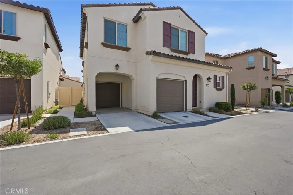 1927 S Apple Tree San Bernardino, CA 92408