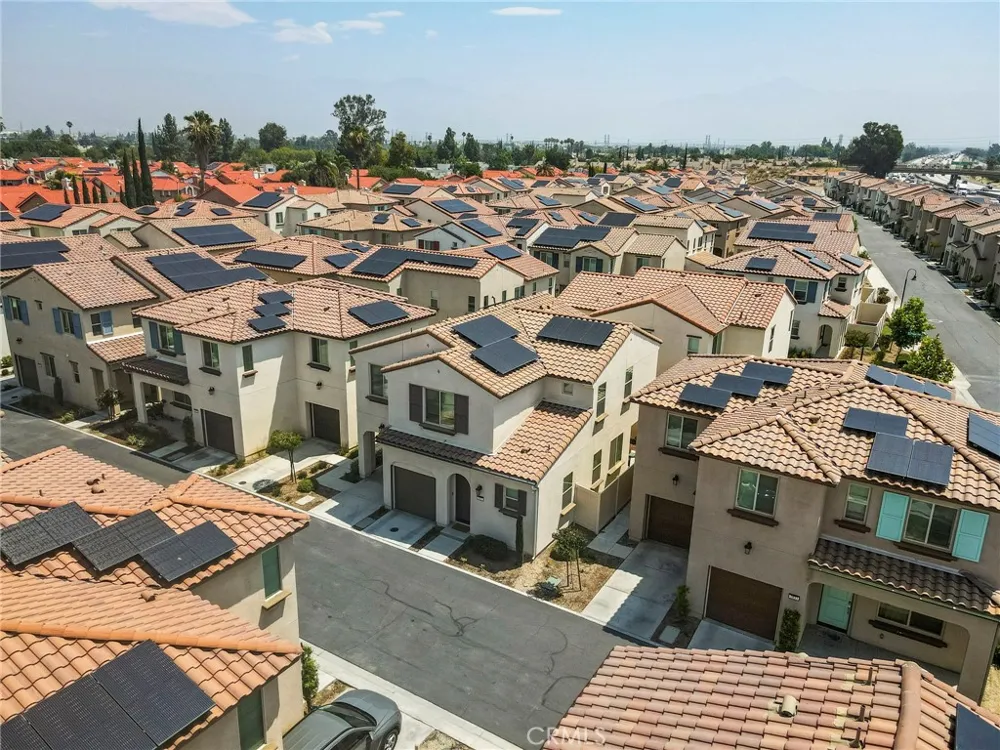 1927 S Apple Tree San Bernardino, CA 92408