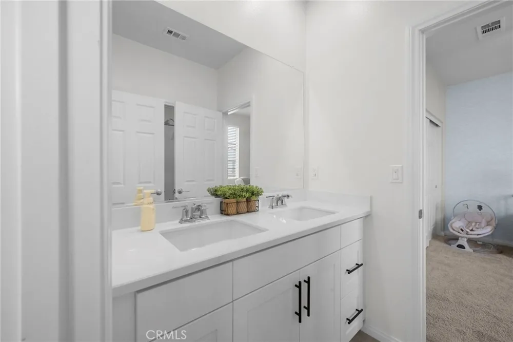 1927 S Apple Tree San Bernardino, CA 92408