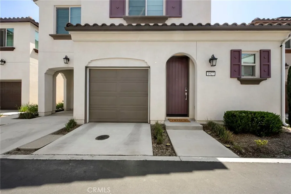 1927 S Apple Tree San Bernardino, CA 92408