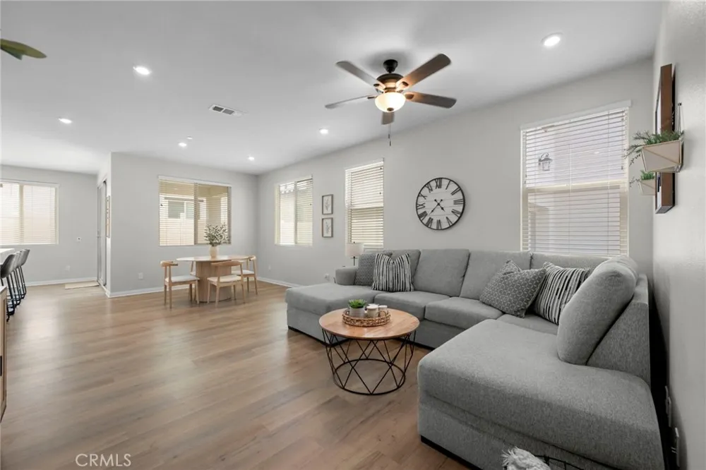 1927 S Apple Tree San Bernardino, CA 92408