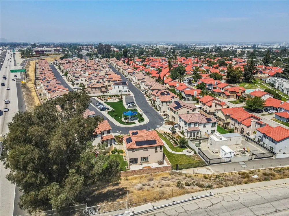 1927 S Apple Tree San Bernardino, CA 92408