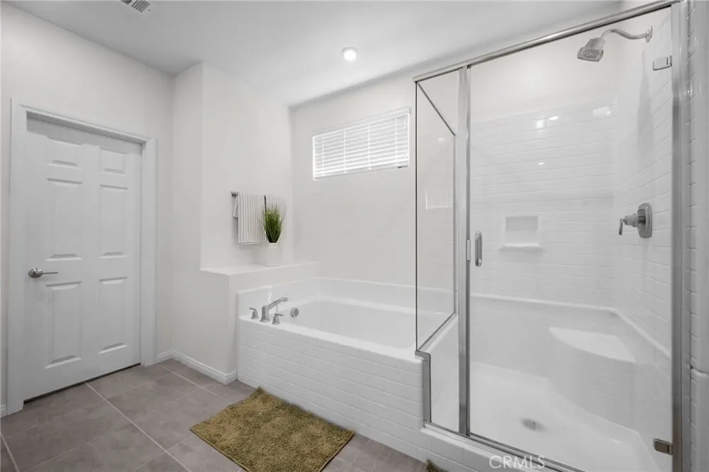 1927 S Apple Tree San Bernardino, CA 92408