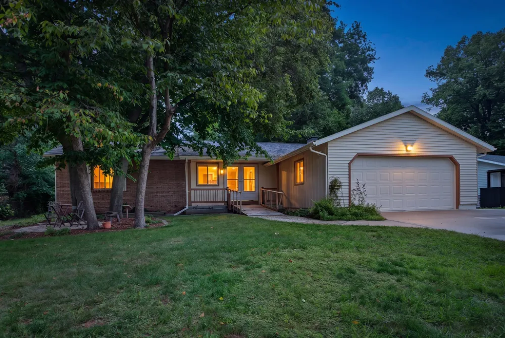 2217 Highlander Drive SE Kentwood, MI 49508