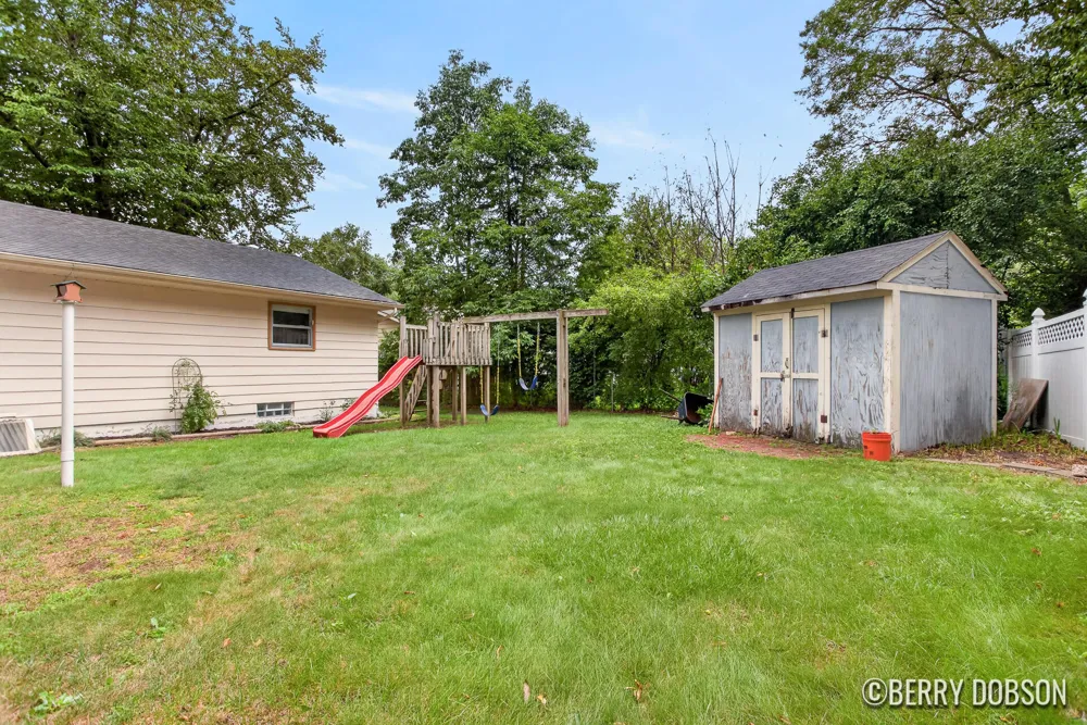 2217 Highlander Drive SE Kentwood, MI 49508