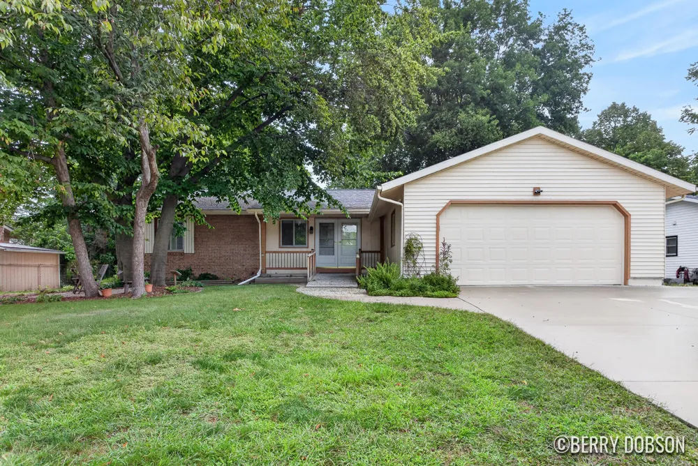 2217 Highlander Drive SE Kentwood, MI 49508
