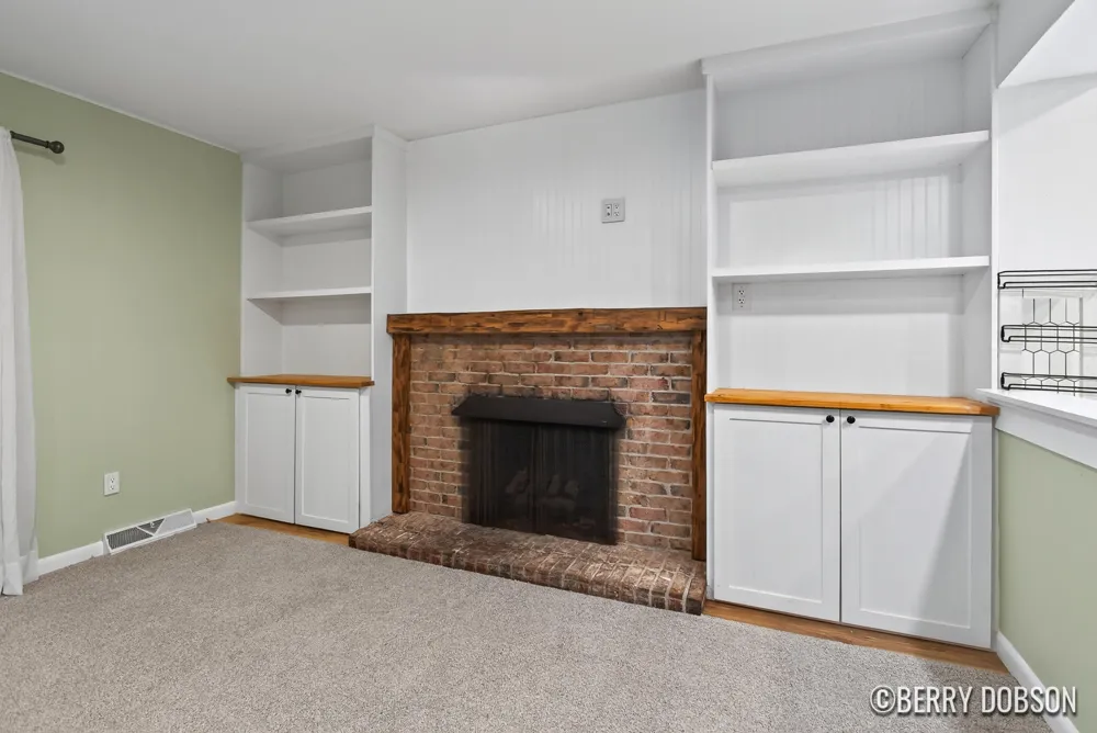 2217 Highlander Drive SE Kentwood, MI 49508