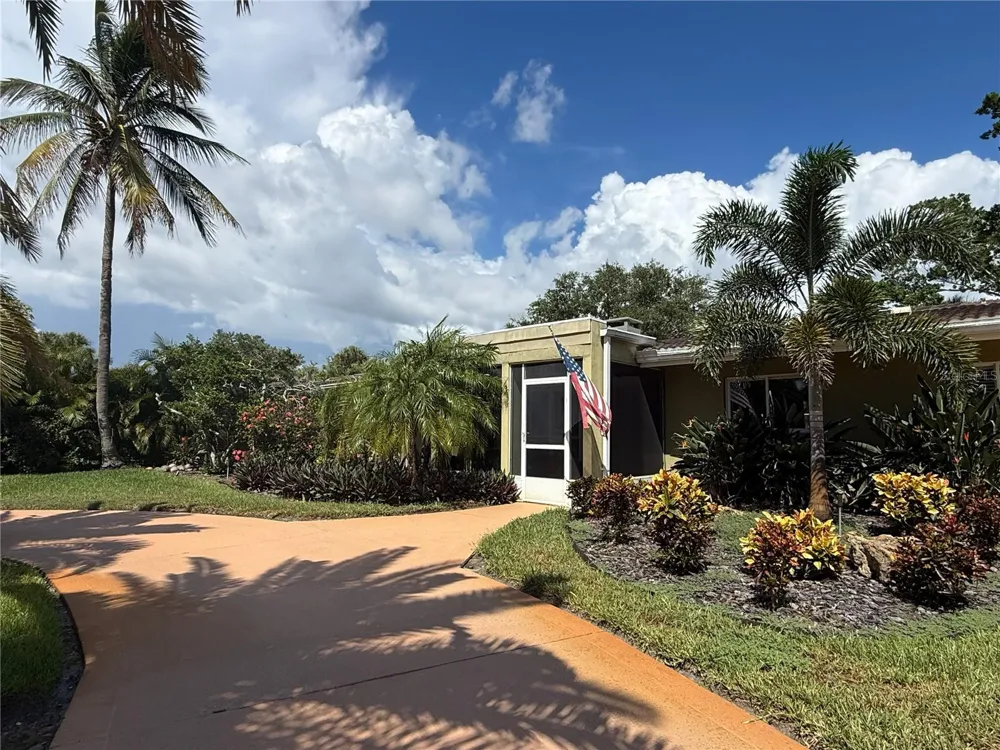 5541 CAPE AQUA DRIVE Sarasota, FL 34242