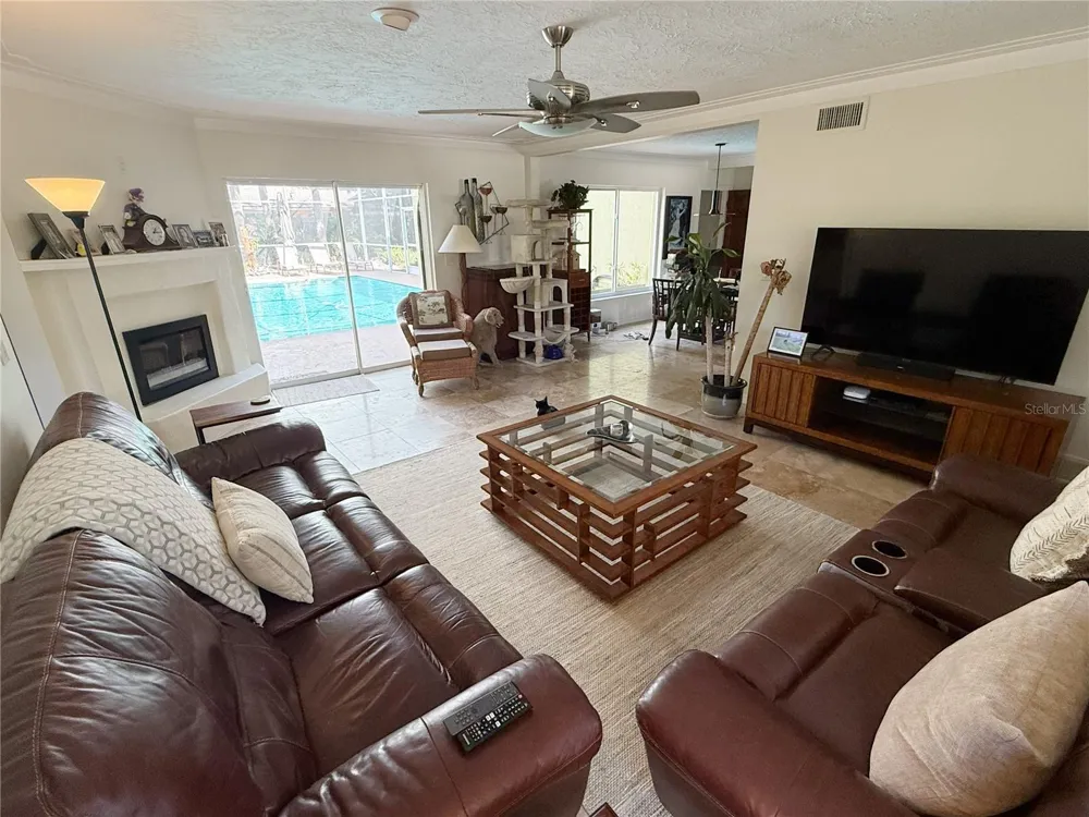 5541 CAPE AQUA DRIVE Sarasota, FL 34242