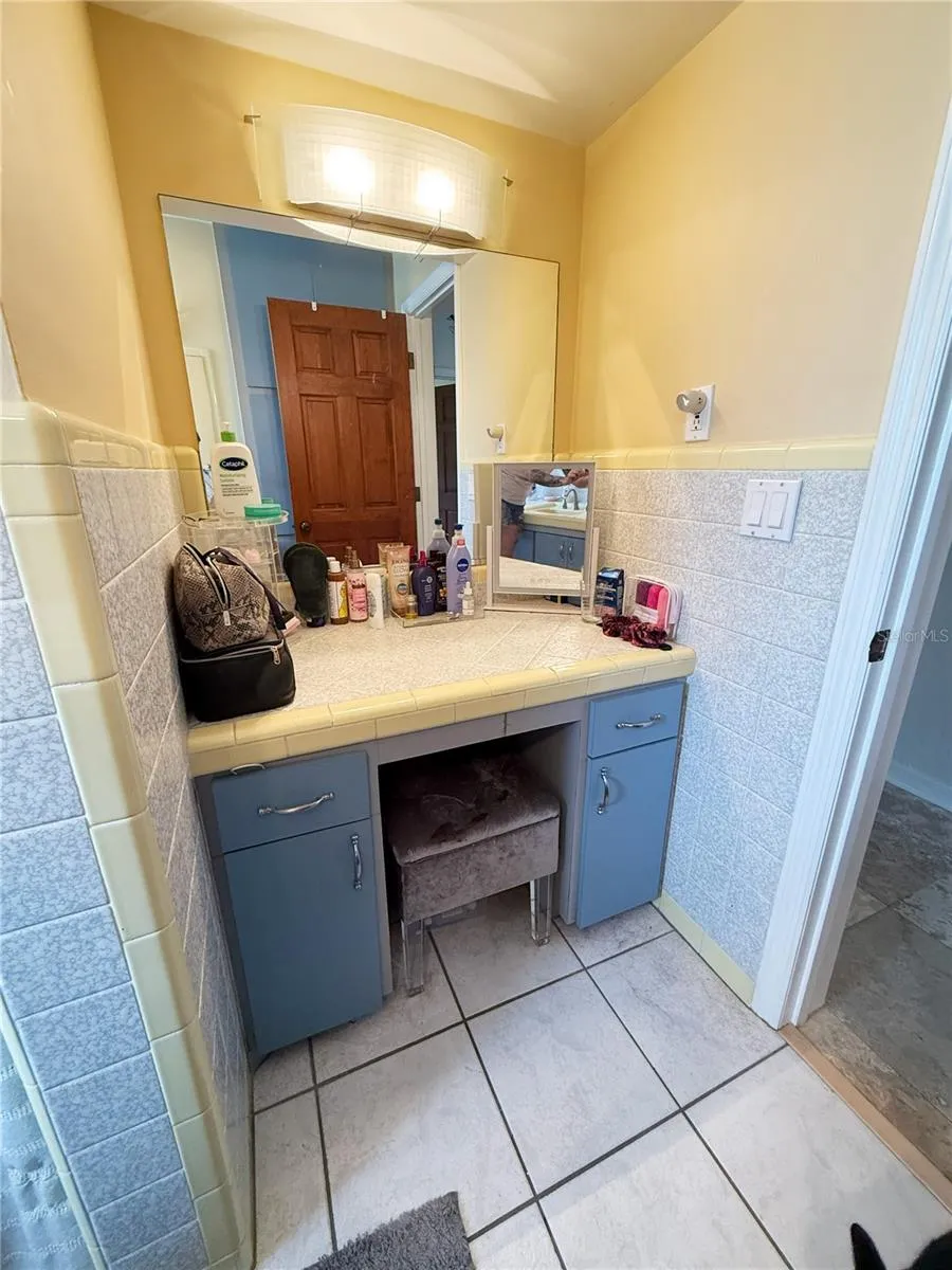 5541 CAPE AQUA DRIVE Sarasota, FL 34242
