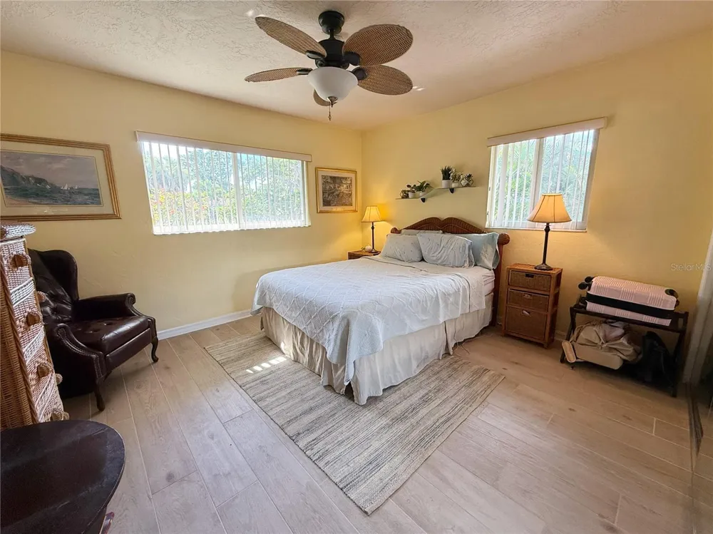 5541 CAPE AQUA DRIVE Sarasota, FL 34242