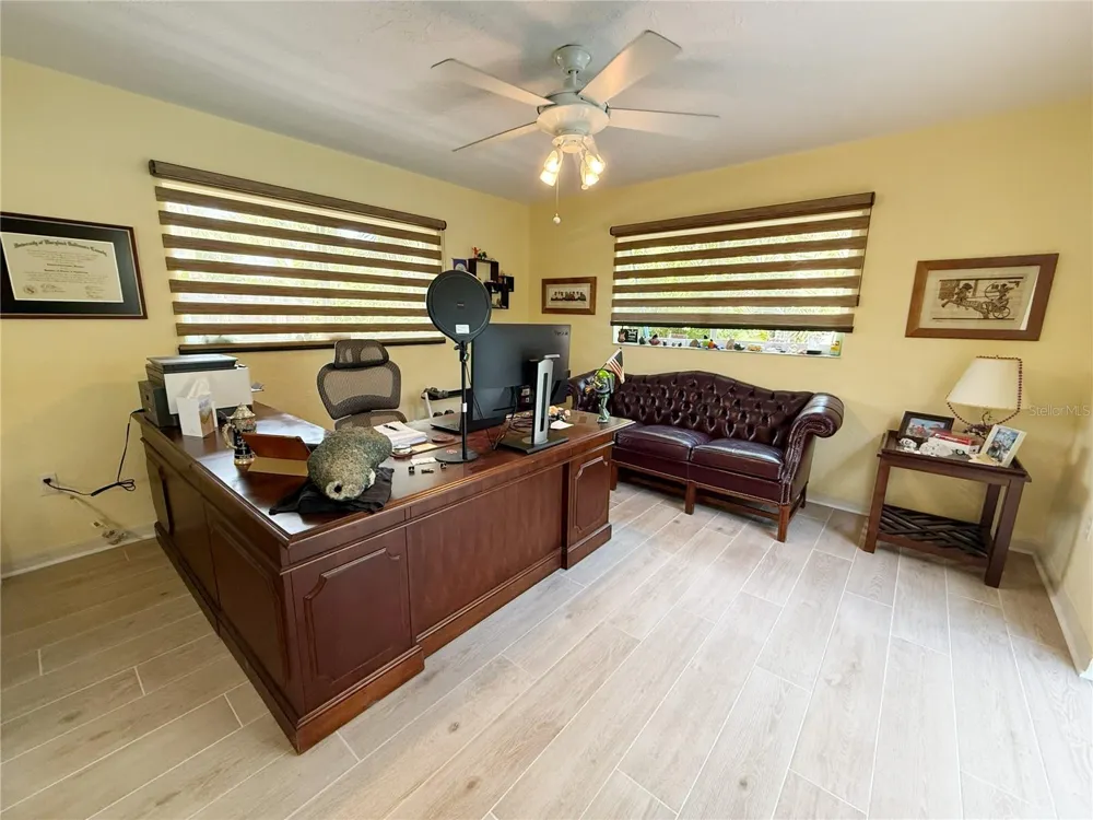 5541 CAPE AQUA DRIVE Sarasota, FL 34242