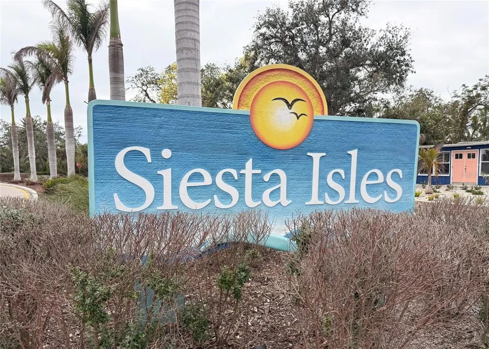 5541 CAPE AQUA DRIVE Sarasota, FL 34242