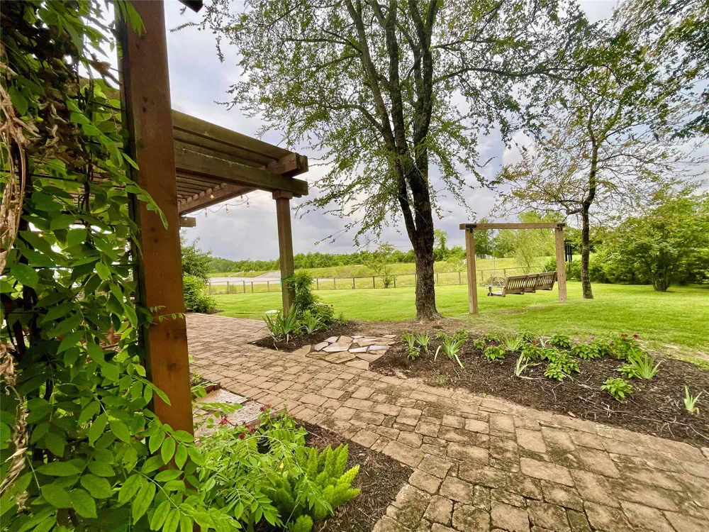 11718 W Border Oak Drive Magnolia, TX 77354