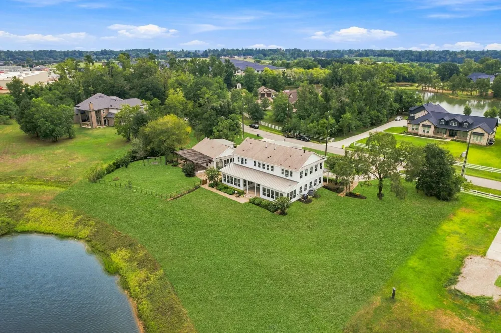 11718 W Border Oak Drive Magnolia, TX 77354