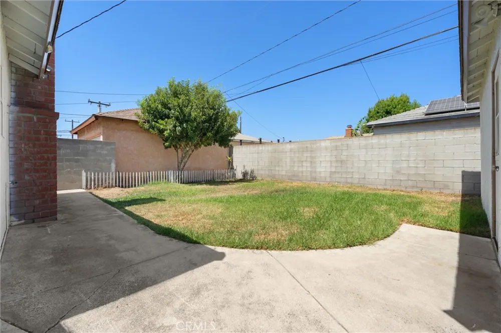 1513 W 138TH Compton, CA 90222