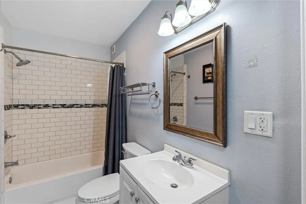 1513 W 138TH Compton, CA 90222