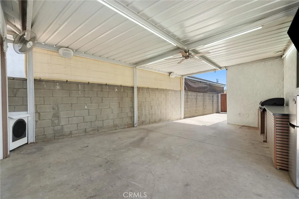 1513 W 138TH Compton, CA 90222