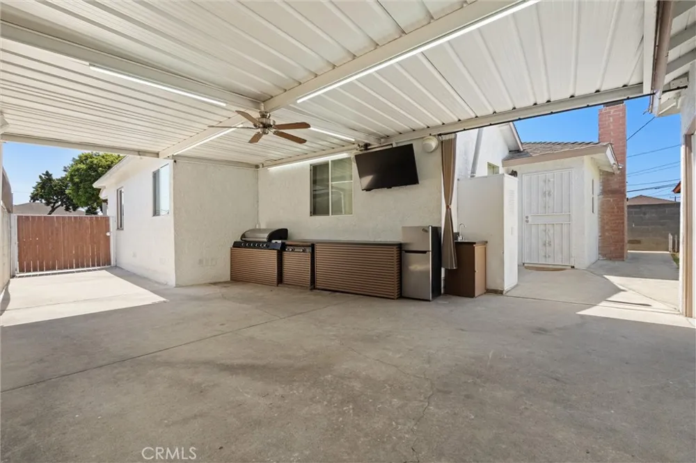 1513 W 138TH Compton, CA 90222