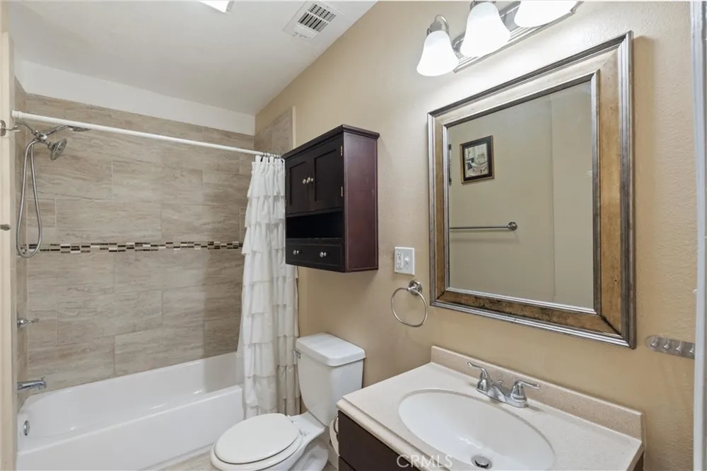 1513 W 138TH Compton, CA 90222