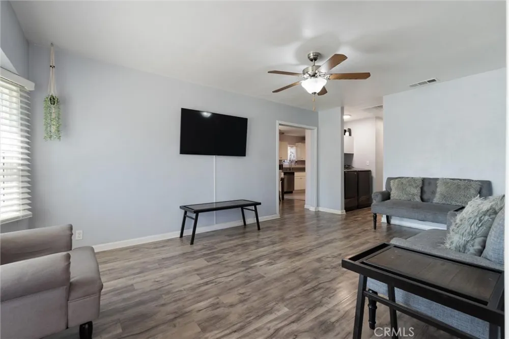 1513 W 138TH Compton, CA 90222