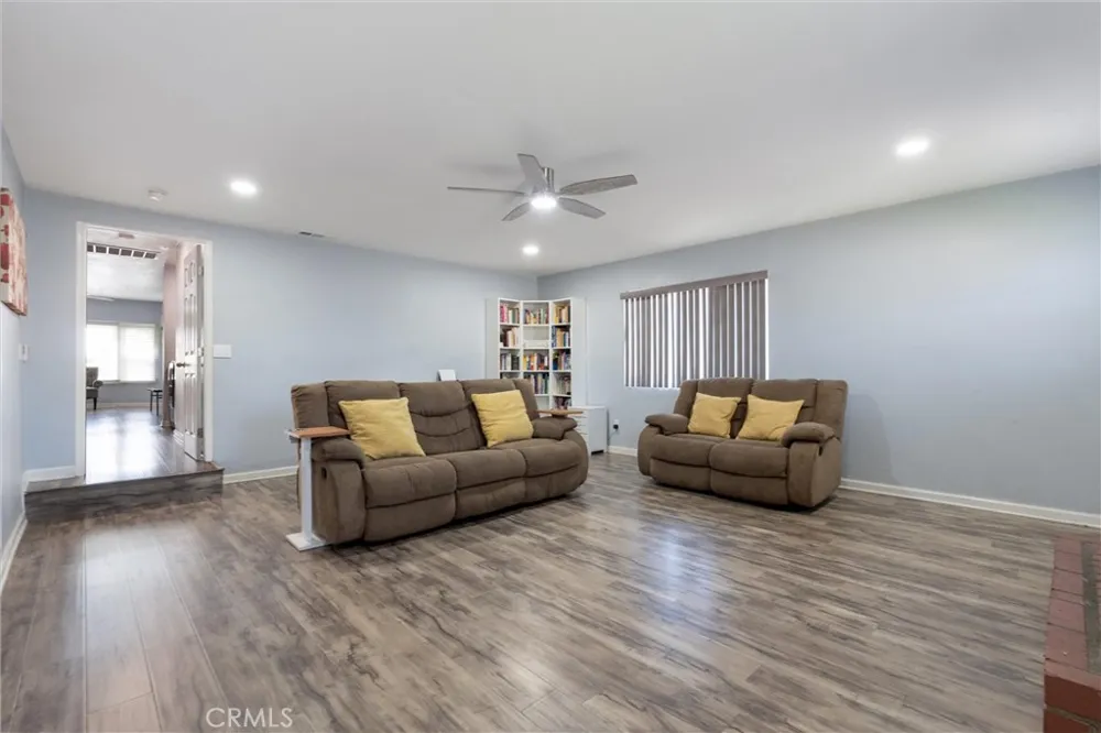 1513 W 138TH Compton, CA 90222
