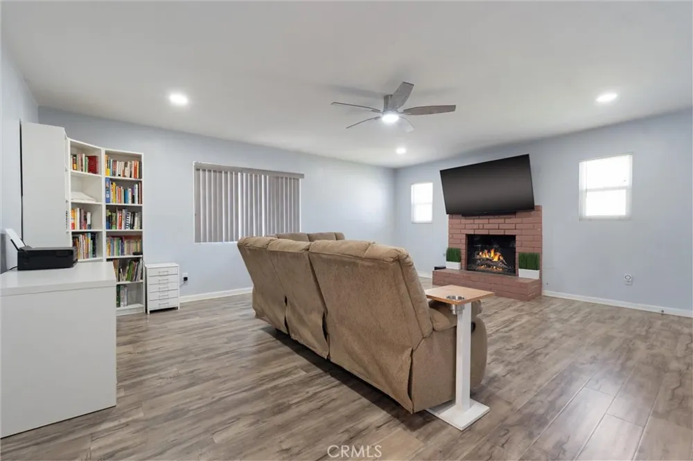 1513 W 138TH Compton, CA 90222