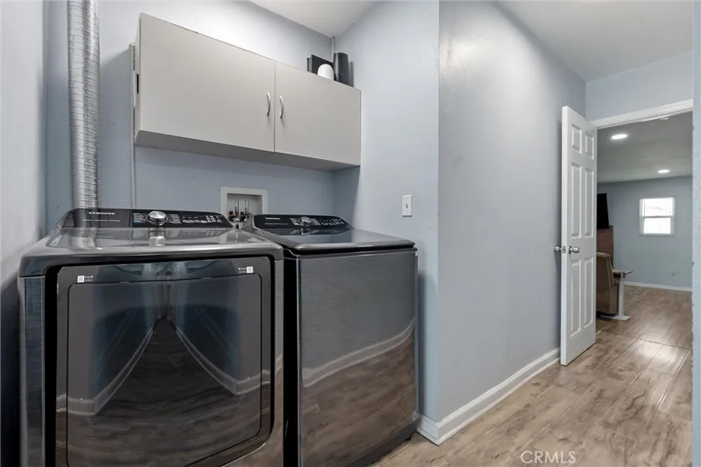 1513 W 138TH Compton, CA 90222