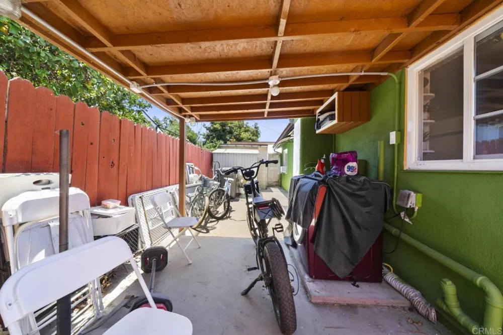 10520 California Avenue South Gate, CA 90280